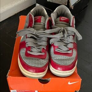Nike Kids Sneakers in Red and Gray